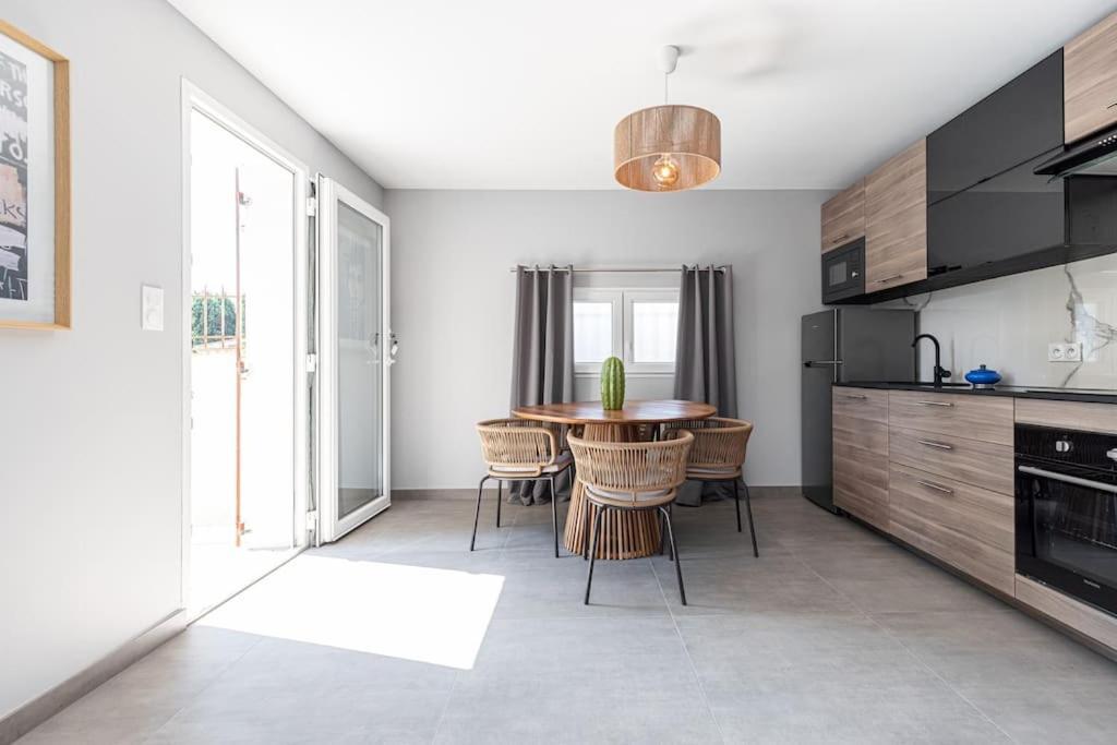 Holiday home Maisonnette A 400m De La *