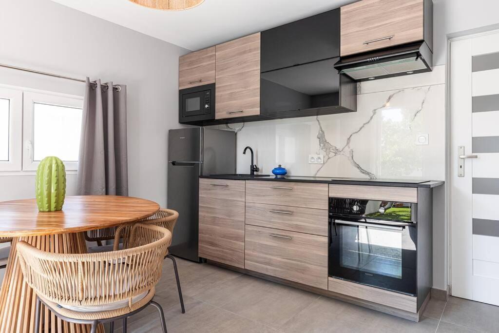 Holiday home Maisonnette A 400m De La Villeneuve-Loubet