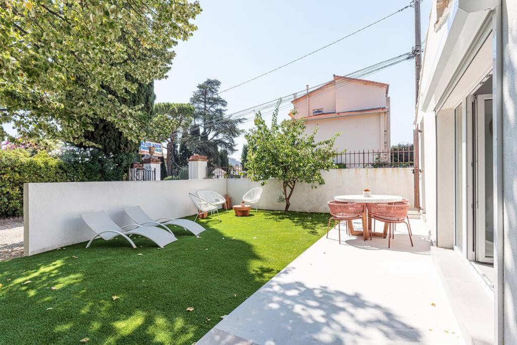 Holiday home Maisonnette A 400m De La